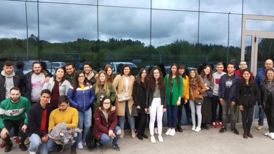 Alumnado da Facultade de ADE de Lugo, nas instalacións que ten a firma Jim Sports en Palas de Rei Alumnado da Facultade de ADE de Lugo, nas instalacións que ten a firma Jim Sports en Palas de Rei