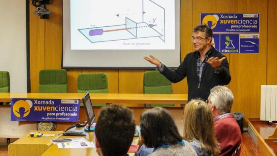 Sesión do programa XuvenCiencia para profesorado