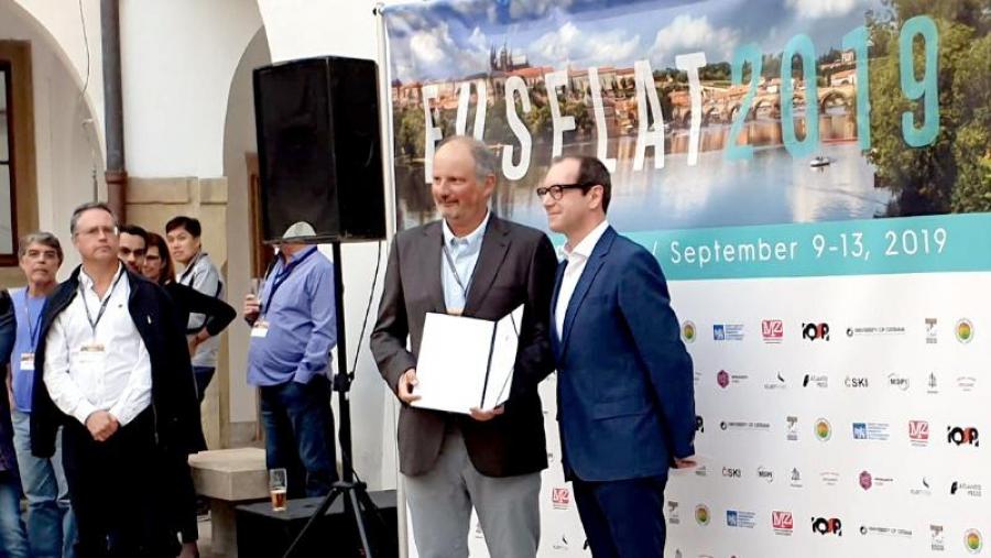 Alberto Bugarín recollendo o premio. Foto: CiTIUS Alberto Bugarín recollendo o premio. Foto: CiTIUS