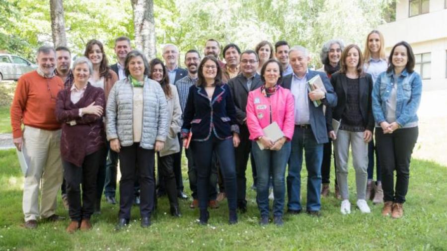 Grupo de investigación en Pedagoxía Social e Educación Ambiental da USC Grupo de investigación en Pedagoxía Social e Educación Ambiental da USC