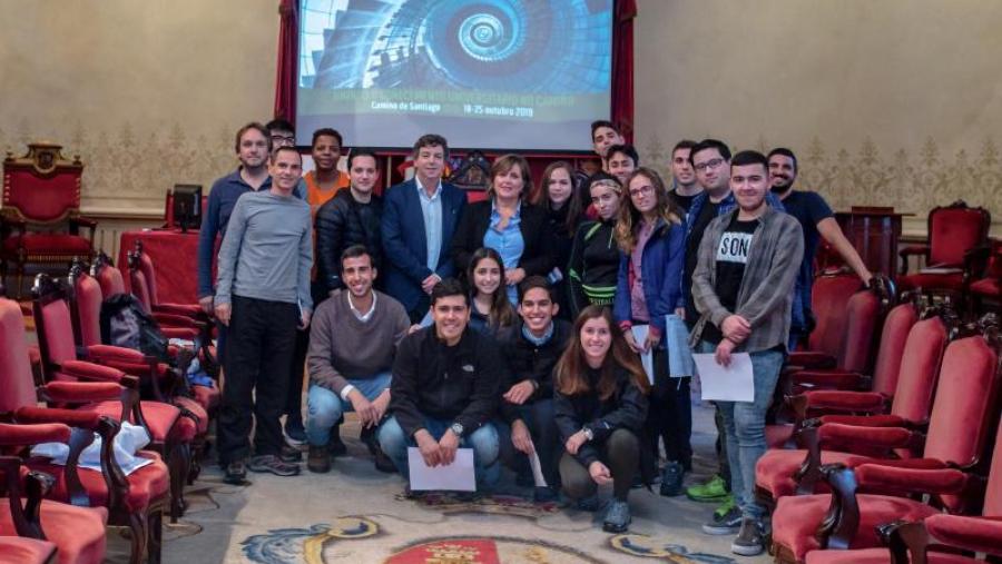 Estudantes, profesores e persoal administrativo da Universidade de Monterrey (México), a Universidade do Minho (Portugal) e a Universidade de Oviedo (España) Estudantes, profesores e persoal administrativo da Universidade de Monterrey (México), a Universidade do Minho (Portugal) e a Universidade de Oviedo (España)