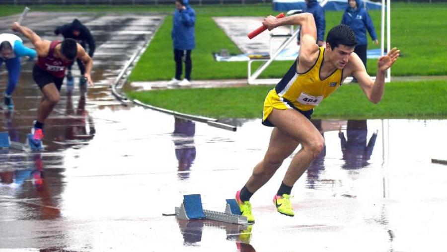 Competición de atletismo na USC. Foto: Santi Alvite Competición de atletismo na USC. Foto: Santi Alvite