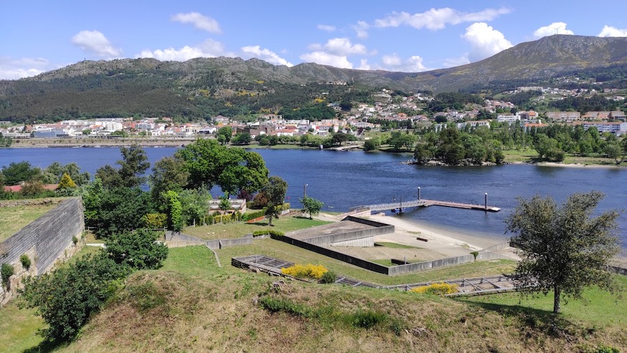 The River Miño from the “Espazo Fortaleza”, Goián (Tomiño) 