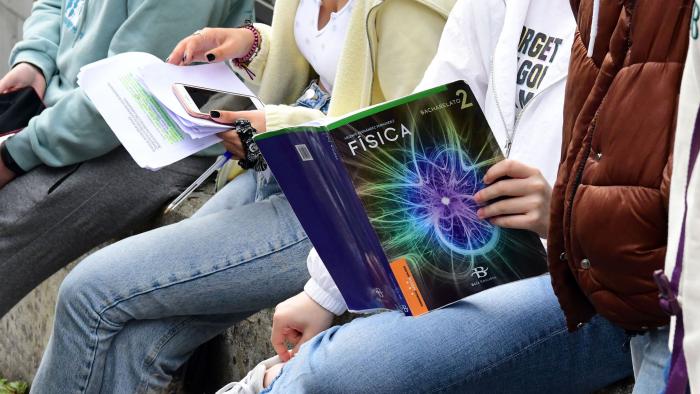 Esta formación, á que accederán unha vintena de docentes, tamén porá o foco en acrecentar o coñecemento e destrezas de manexo das emocións e sentimentos dos estudantes. FOTO: Santi Alvite