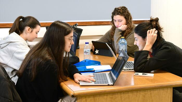 Imaxe de arquivo de estudantado na USC. FOTO: Santi Alvite