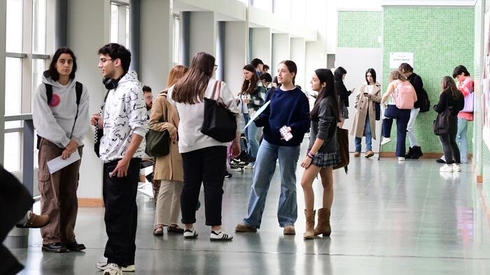 Os cursos diríxense a toda a comunidade universitaria e a persoas alleas a ela maiores de 18 anos. Foto: Santi Alvite