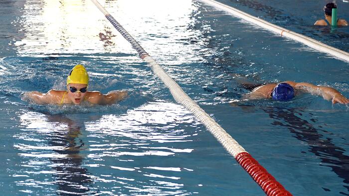Na oferta deportiva están icluídas as actividades acuáticas. FOTO: Santi Alvite
