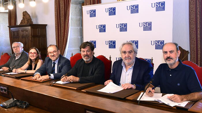 De esquerda a dereita, José Ramón Bahamonde Hernando, Pilar Expósito Díaz, Antonio López Díaz, Javier Ferreira, Ernesto González Seoane e Miguel Hermida Prieto. FOTO: Santi Alvite