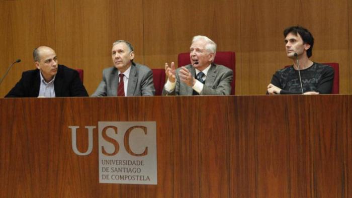 De esquerda a dereita, Juan Bautista Zalvide, Francisco González, Harald zur Hausen e Jorge Mira. Foto: Mario LLorca