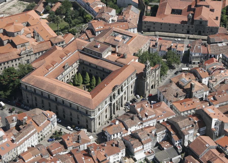 Vista aérea da Igrexa da Universidade. Foto: Santi Alvite