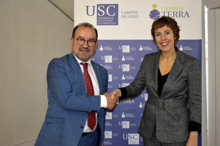 Antonio López e Carlota López, na presentación do XXIII Premio  Aresa