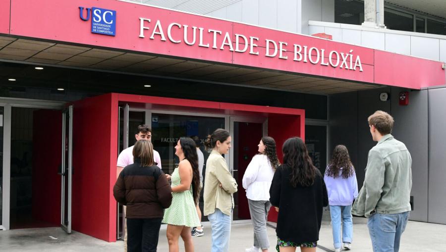 Facultade de Bioloxía. FOTO: Santi Alvite