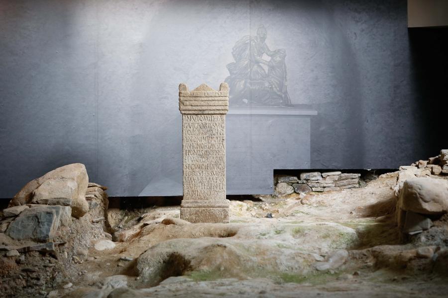 Museo Universitario A Domus do Mitreo