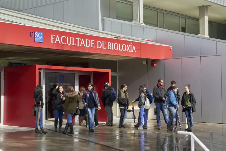 Facultade de Bioloxía. FOTO: Santi Alvite