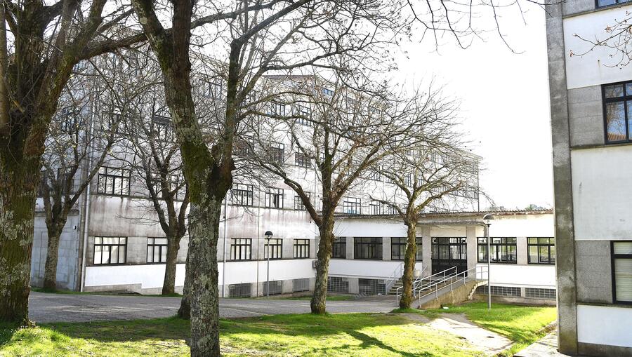 O encontro desenvólvese no salón de graos da facultade