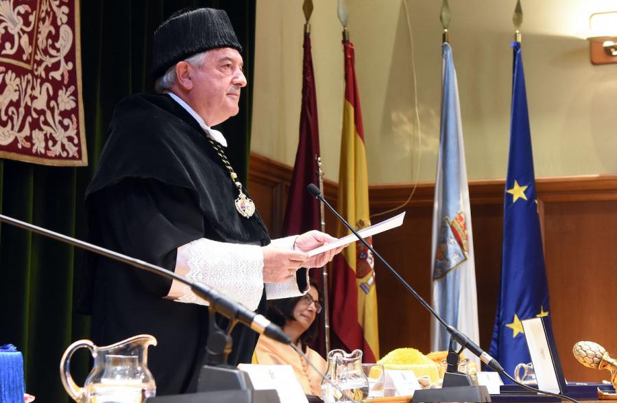 Momento do discurso do reitor 