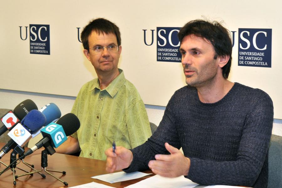 Eric Allin Cornell e Jorge Mira durante a rolda de prensa