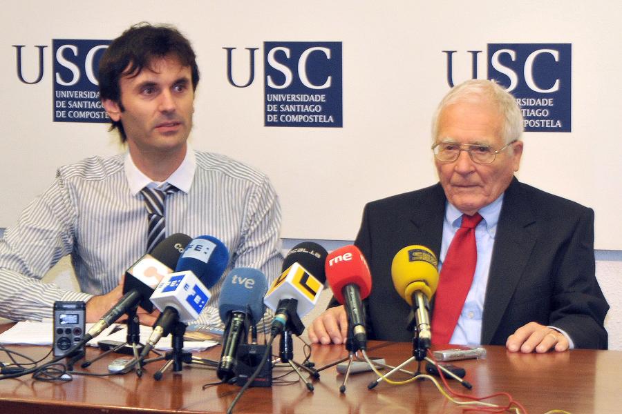 Jorge Mira e James Ephraim Lovelock na rolda de prensa