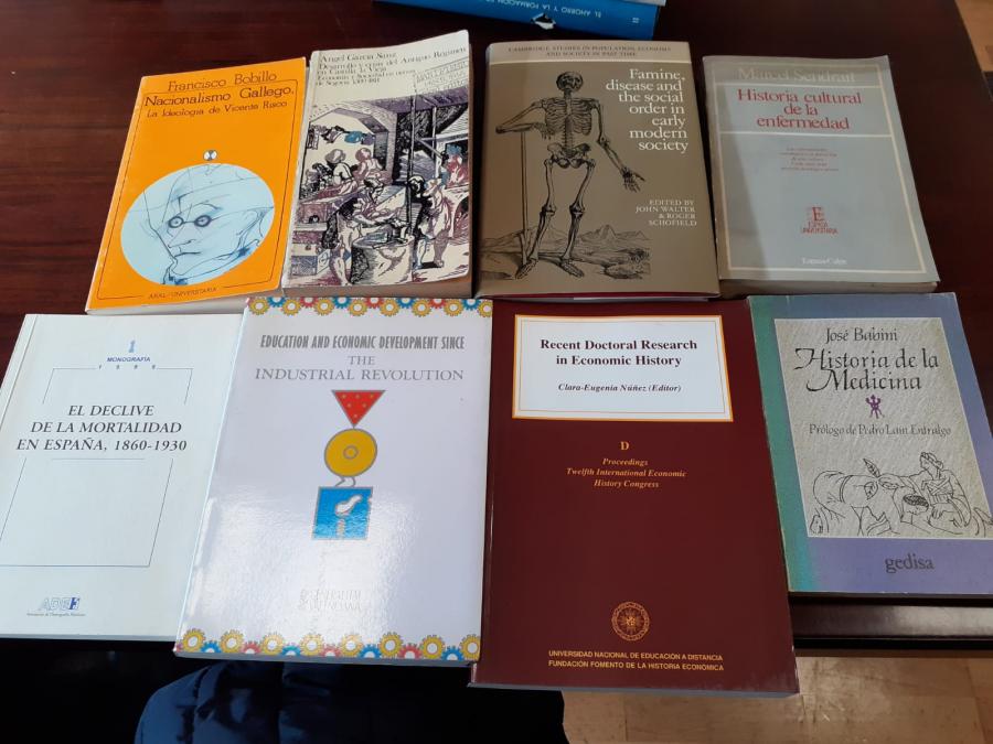 Feira de libros na Facultade de Ciencias Económicas e Empresariais