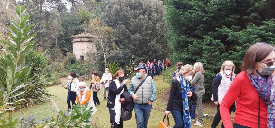 Integrantes de la Asociación IV Ciclo do Campus de Lugo, no Paseo das Camelias