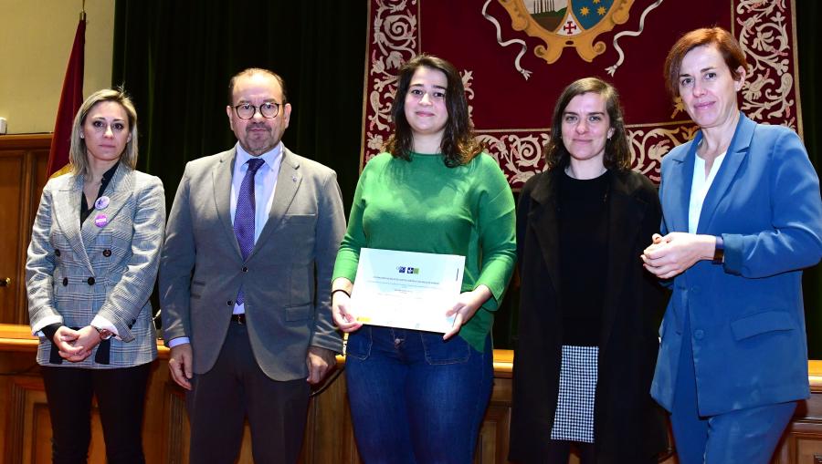 Alba Piñeiro Rascado foi recoñecida co primeiro premio grazas ao texto titulado ‘Os días grises’. FOTO: Santi Alvite