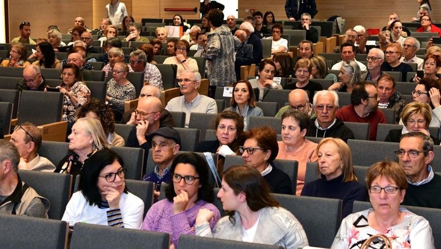 Público asistente ao acto. FOTO: Santi Alvite