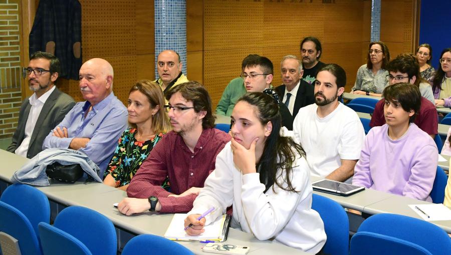 Asistentes ao curso. FOTO: Santi Alvite