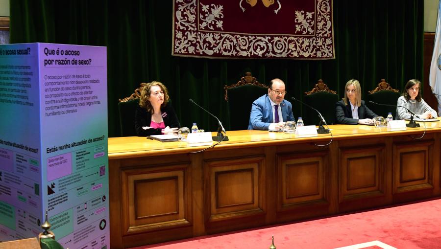 De esquerda a dereita, Dulce María García Mella, Antonio López Díaz, Sandra Vázquez e Marta Pérez Pereiro. FOTO: Santi Alvite