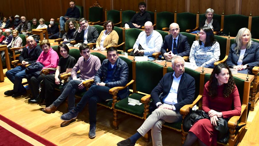 Público asistente ao acto de clausura do programa 'Camiños de coñecemento e experiencia'. FOTO: Santi Alvite