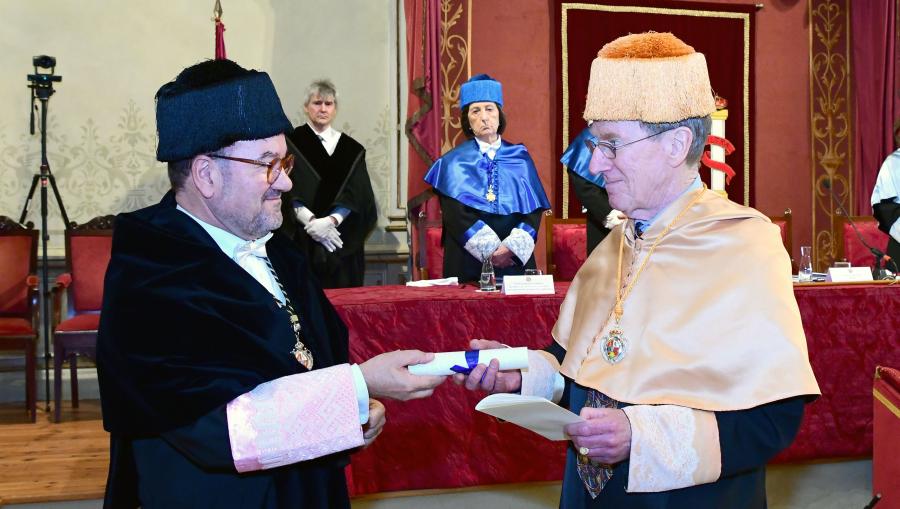 Antonio López e Michael Keating. FOTO: Santi Alvite