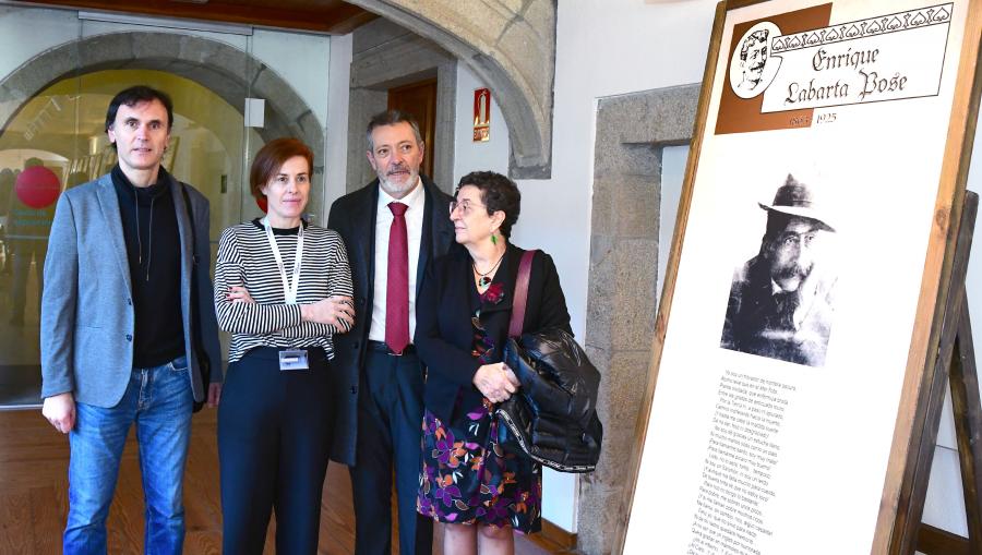 Jorge Mira, esquerda, Pilar Murias, Manuel Muíño e Rosario Álvarez Blanco, na inauguración da mostra. FOTO: Santi Alvite