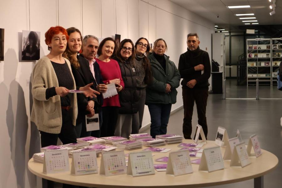 Autoridades e promotores do XXIX Maratón Fotográfico do Campus, na Biblioteca Provincial de Lugo