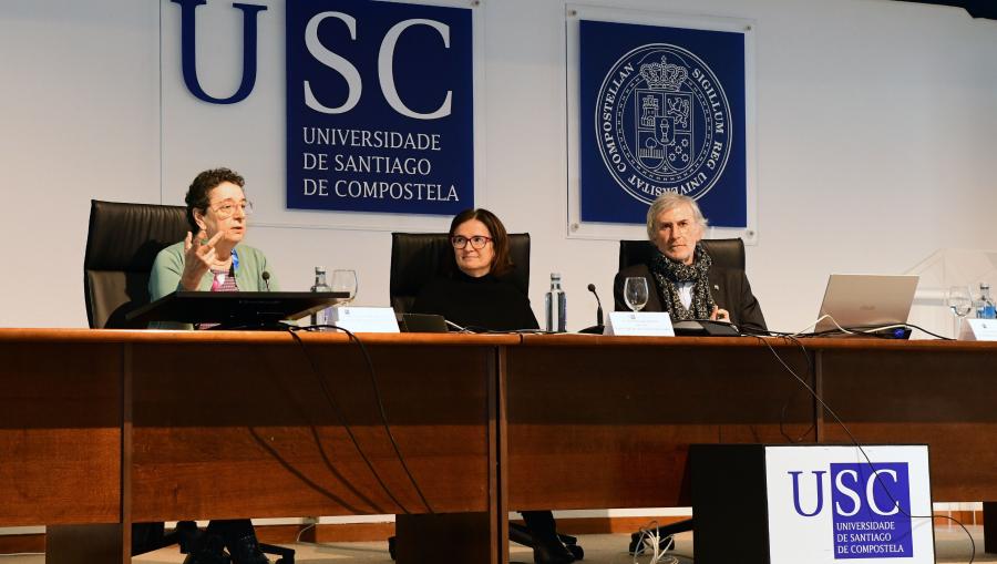 De esquerda a dereita, Rosario Álvarez, Mar Lorenzo e Vicente Peña. FOTO: Santi Alvite