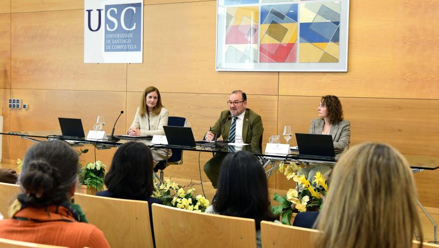 Julia González, Antonio López e Dulce María García Mella. FOTO: Santi Alvite