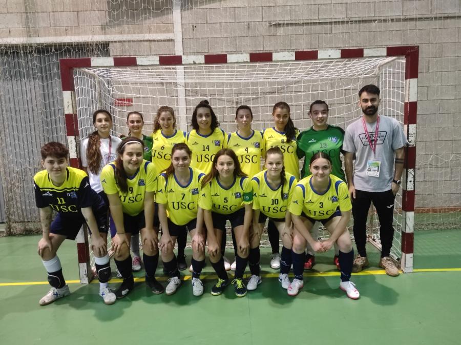 O equipo de fútbol sala feminino da USC que participou no Campionato de España Universitario