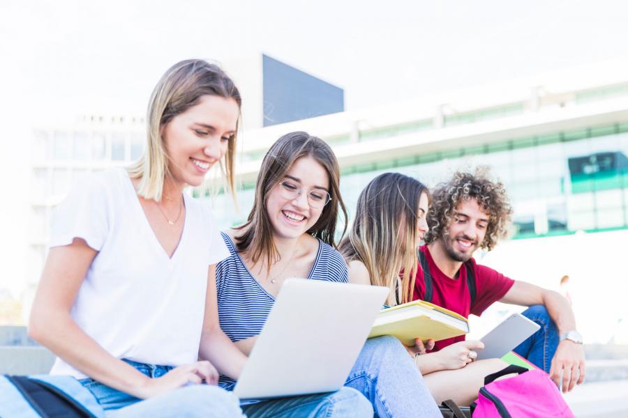 Estudantes