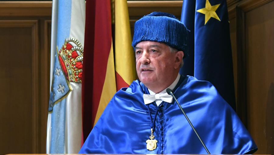 Juan Viaño foi o encargado de pronunciar a lección inaugural. FOTO: Santi Alvite