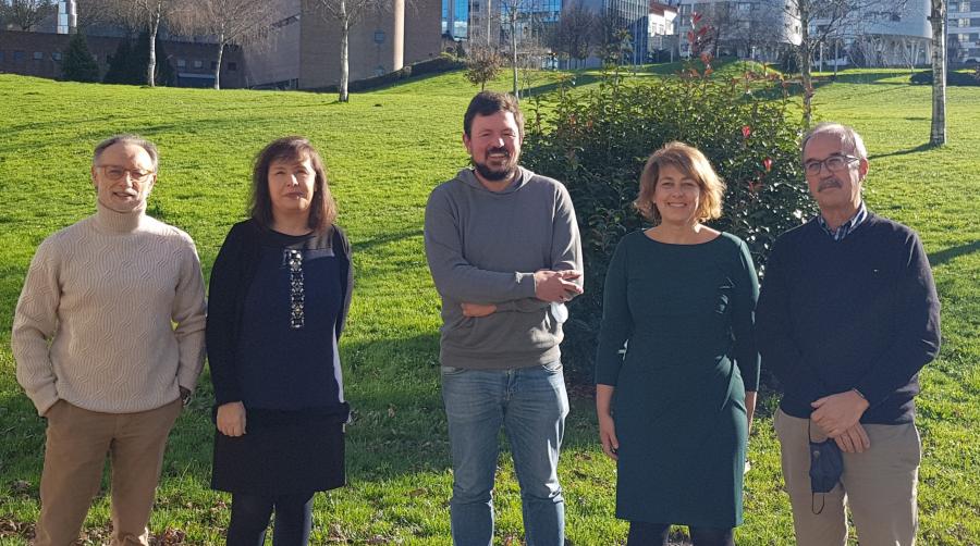 De esquerda a dereita, os profesores Sabucedo, Moreira, Mauricio, Nogueira e Lema