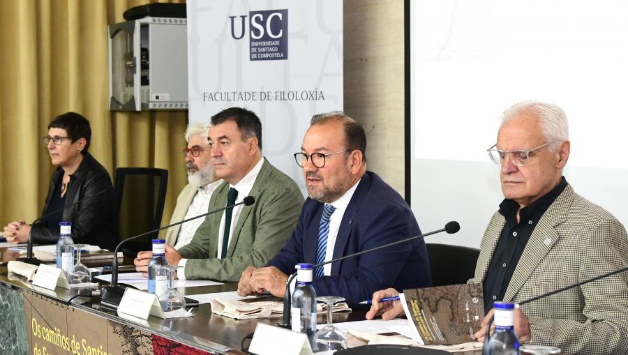 De esquerda a dereita, Ana Boullón, Elias Jose Feijo Torres, Román Rodríguez, Antonio López e Víctor F. Freixanes. Foto Santi Alvite