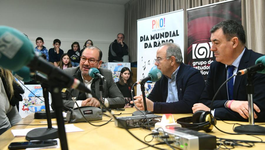 De esquerda a dereita, Antonio López, Xosé A. Sánchez Bugallo e Román Rodríguez. FOTO: Santi Alvite