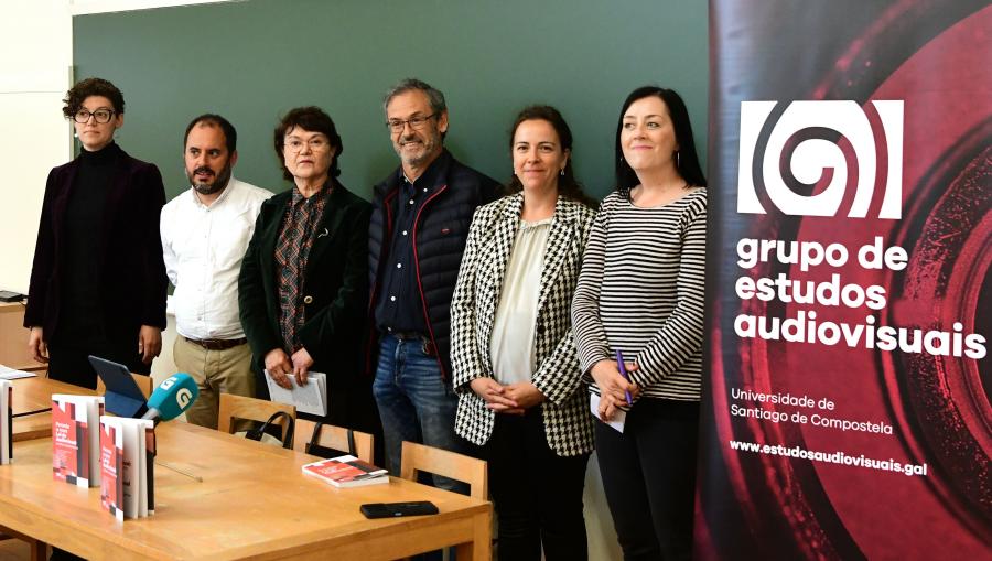 De esquerda a dereita, Mª Soliña Barreiro, Marcos Maceira, Margarita Ledo Andión, Andrés Bellas,Uxía Caride e Iria Taibo. FOTO: Santi Alvite