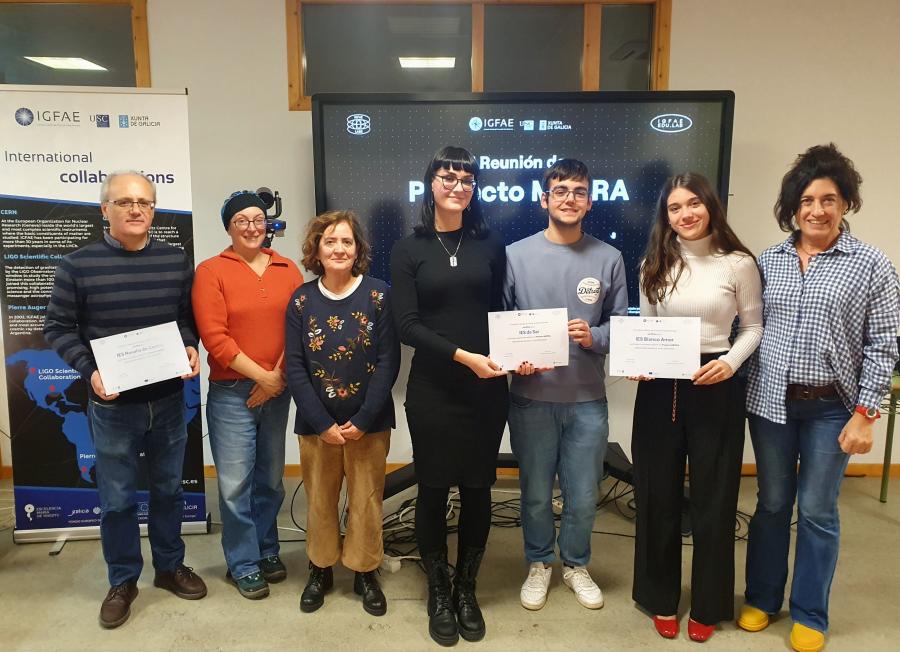 Alumnado e profesorado participante no acto do Proxecto MEDRA