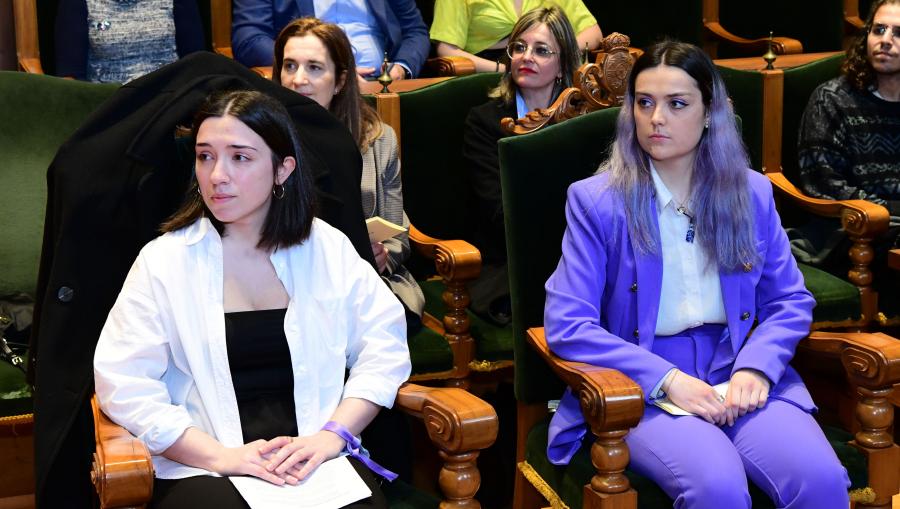As dúas premiadas, Coral Carballedo (USC) e Teresa Búa Zache (UDC)