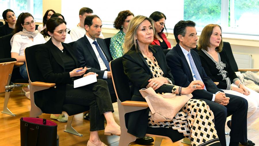 Público asistente ao encontro. Foto: Santi Alvite