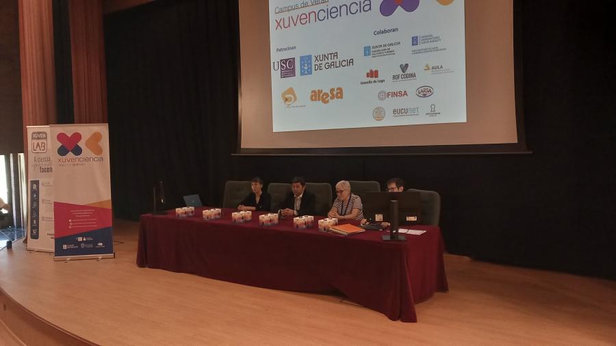 A sesión inaugural que tivo lugar no Auditorio da Facultade de Veterinaria, contou coa participación do vicerreitor de Organización Académica e Campus de Lugo, Francisco Fraga López; a coordinadora de XuvenCiencia e profesora da USC, Mercedes Novo; e a CEO do Grupo Aresa, Carlota López