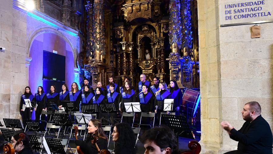 O Coro da USC nun concerto en decembro. FOTO: Santi Alvite