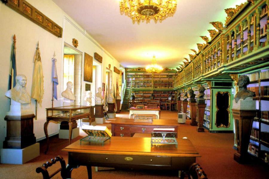 Biblioteca América