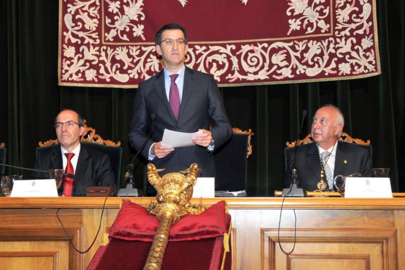 Juan Casares tomou posesión do seu cargo como reitor da Universidade de Santiago