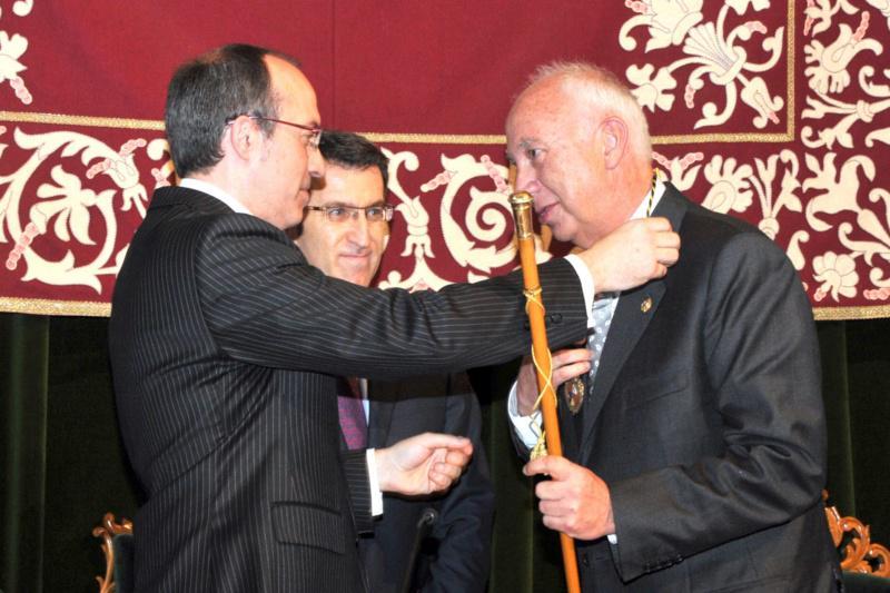 Juan Casares tomou posesión do seu cargo como reitor da Universidade de Santiago
