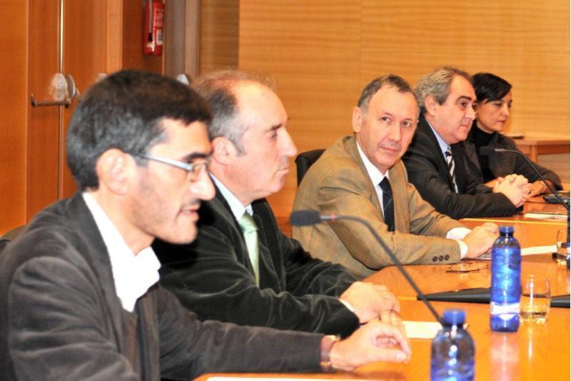 Comezou en Filoloxía un encontro no que se debate arredor da distinción entre modernismo e posmodernismo no marco do relato curto inglés